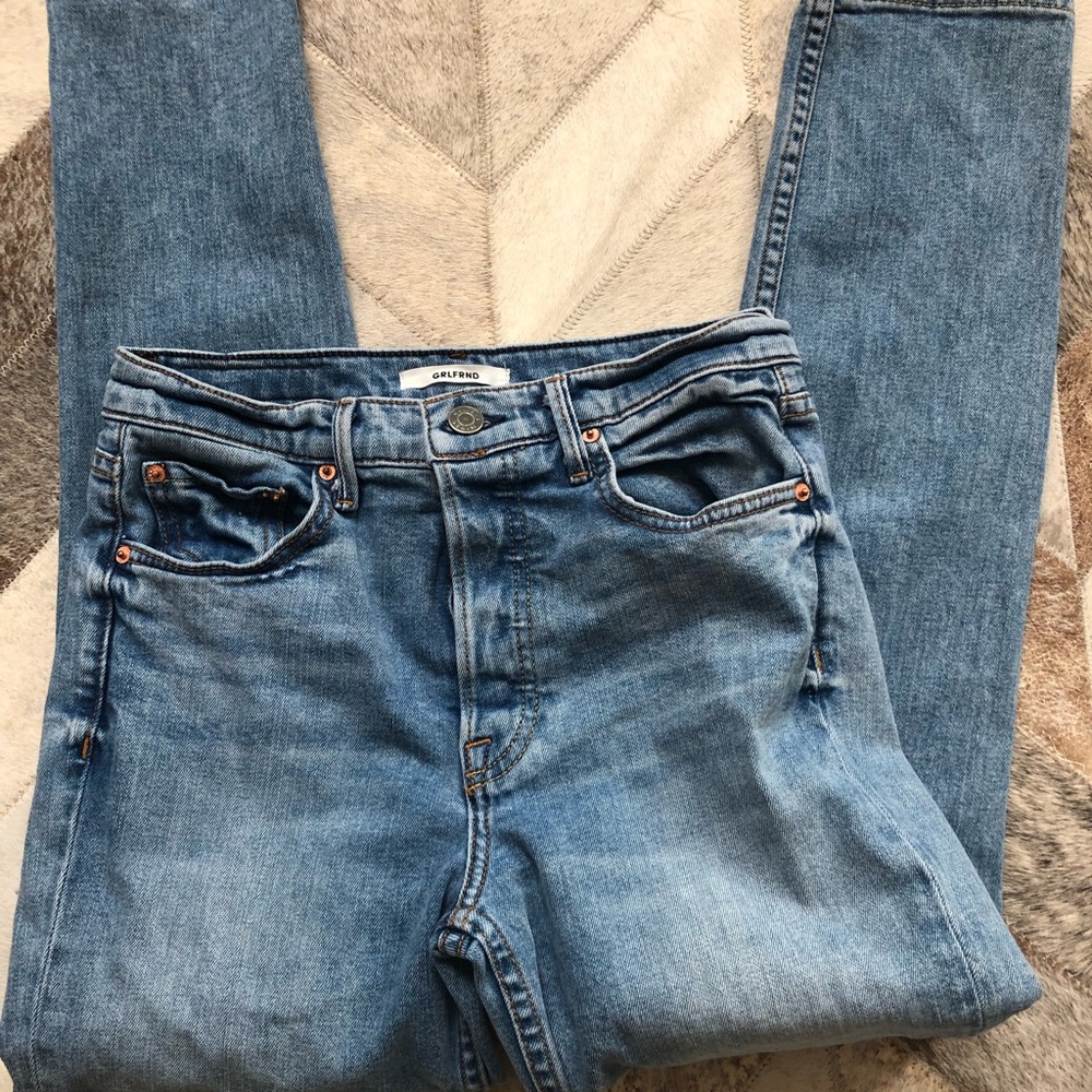 Grlfrnd karolina 25 skinny jeans on the run